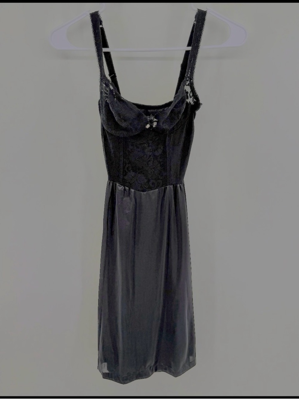 Vintage Y2K 90s Vassarette Slip Dress 32C‎ Black Lace Satin Nightgown Lingerie